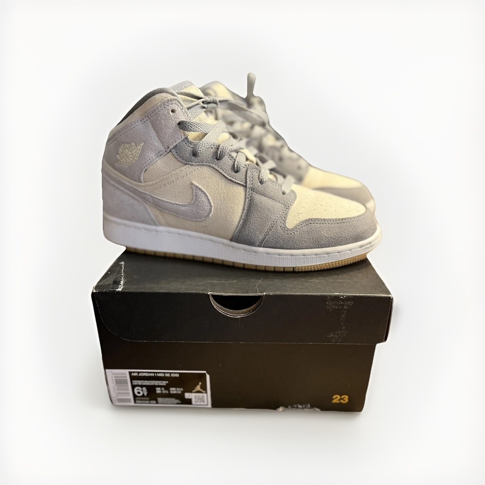 Nike Air Jordan 1 Mid SE Coconut Milk Particle Grey Size 6.5 Women's 8